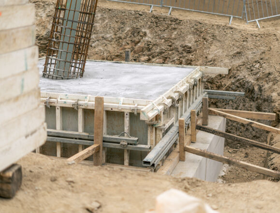 Cteam : coffrage et ferraillage pour ouvrages en béton sur chantier. Cteam : coffrage et ferraillage pour ouvrages en béton sur chantier.